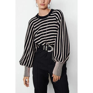 NWT Lelis Collection Striped Knit Casual Sweater Size Small